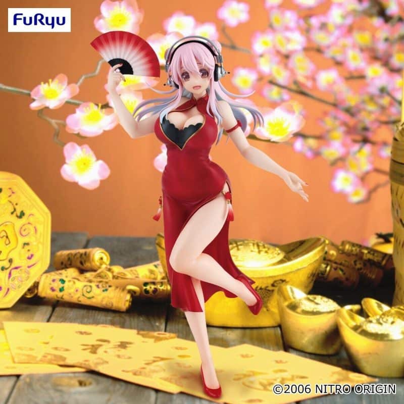 Super Sonico figura Super Sonico figura